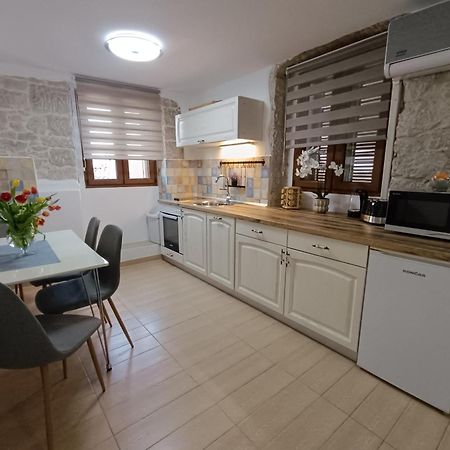 Adria Pearl Appartments Vrsar Exterior foto